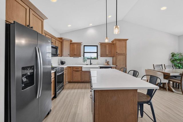 1280 Twisted Branch Way, Sun Prairie, WI 53590