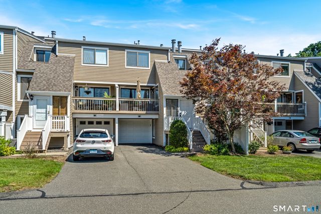 451 Thoreau Street 451, Branford, CT 06405