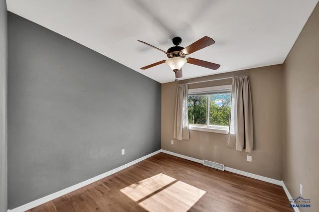 325 E CUSTER, Rapid City, SD 57701