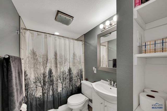 325 E CUSTER, Rapid City, SD 57701