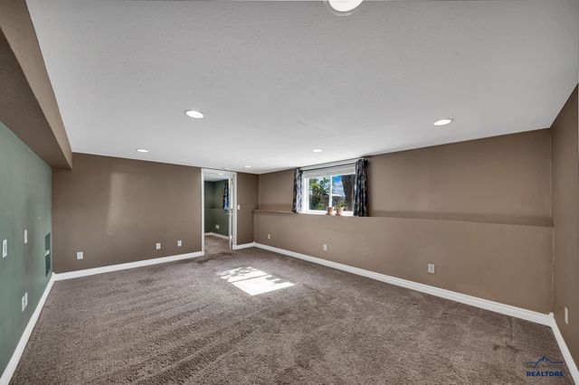 325 E CUSTER, Rapid City, SD 57701
