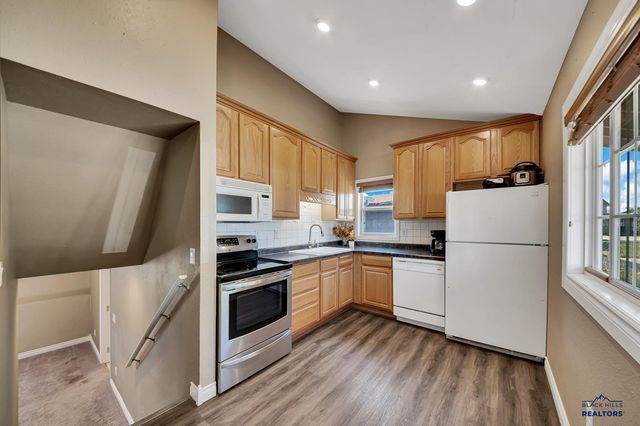 325 E CUSTER, Rapid City, SD 57701