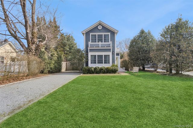 188 S Country Road, Remsenburg, NY 11960