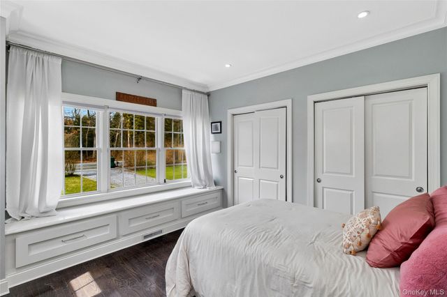 188 S Country Road, Remsenburg, NY 11960