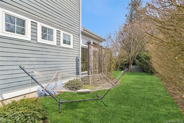 188 S Country Road, Remsenburg, NY 11960