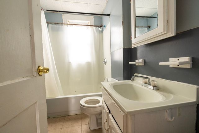 7-9 Illinois Ave, Somerville, MA 02145