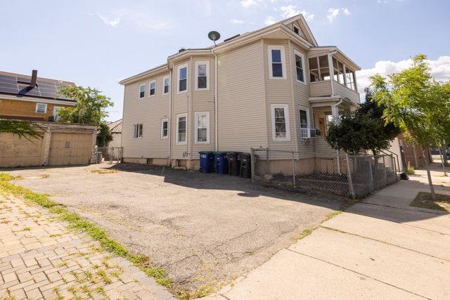 7-9 Illinois Ave, Somerville, MA 02145