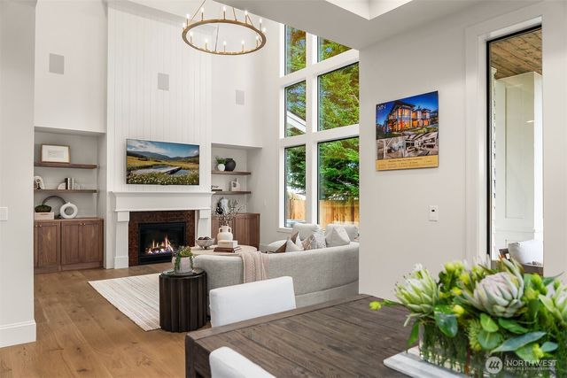 1212 169th Place NE, Bellevue, WA 98008