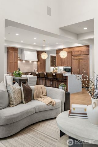 1212 169th Place NE, Bellevue, WA 98008