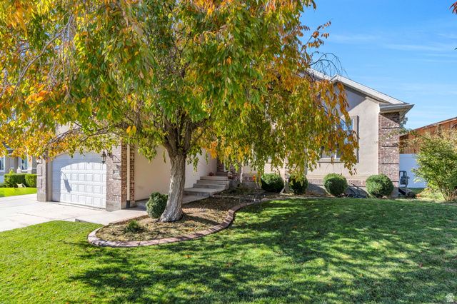 6454 SILVER MEDAL DR, Taylorsville, UT 84129