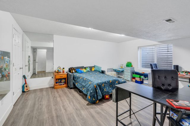 6454 SILVER MEDAL DR, Taylorsville, UT 84129