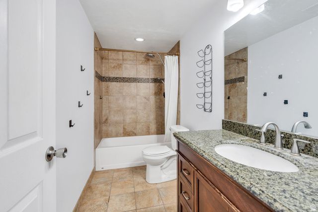 6454 SILVER MEDAL DR, Taylorsville, UT 84129