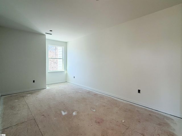 611 Autumn Lake Road, Simpsonville, SC 29681