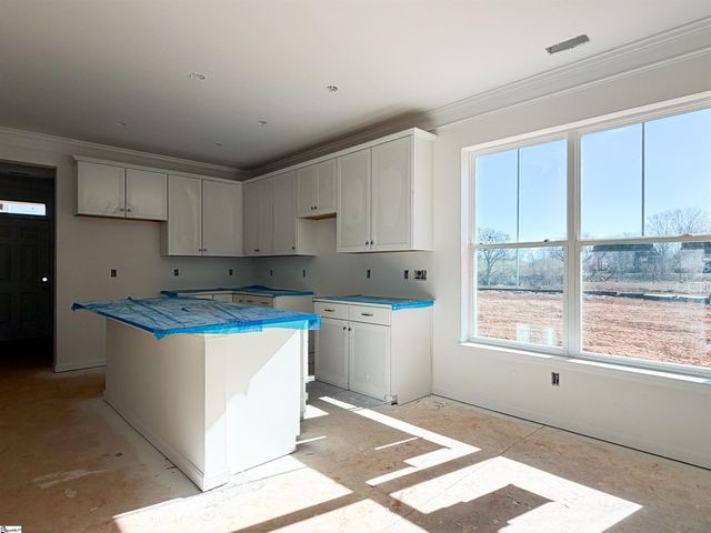 611 Autumn Lake Road, Simpsonville, SC 29681