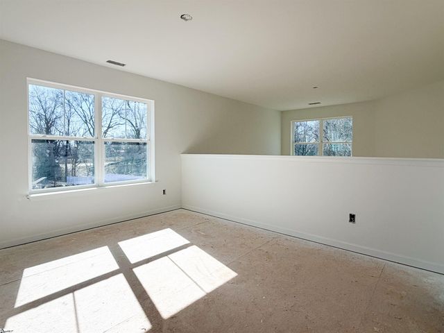 611 Autumn Lake Road, Simpsonville, SC 29681