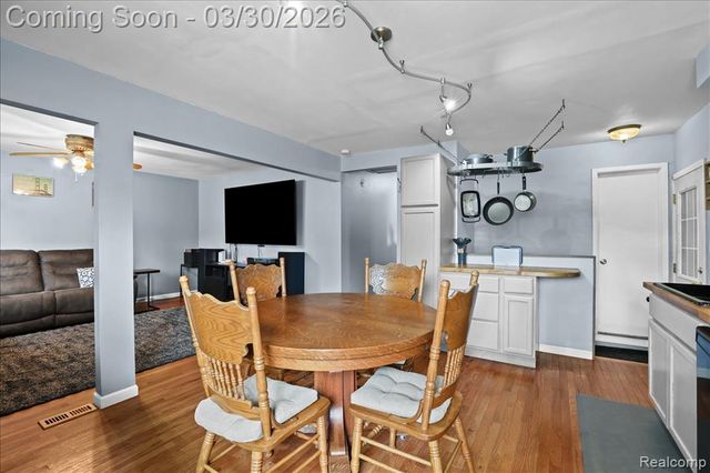 8346 Hillcrest Boulevard, Westland, MI 48185