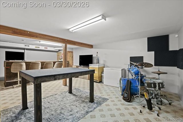 8346 Hillcrest Boulevard, Westland, MI 48185