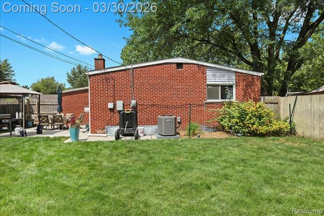 8346 Hillcrest Boulevard, Westland, MI 48185