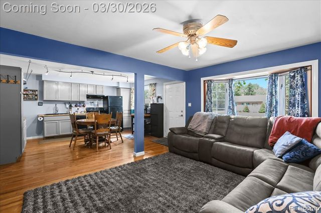 8346 Hillcrest Boulevard, Westland, MI 48185