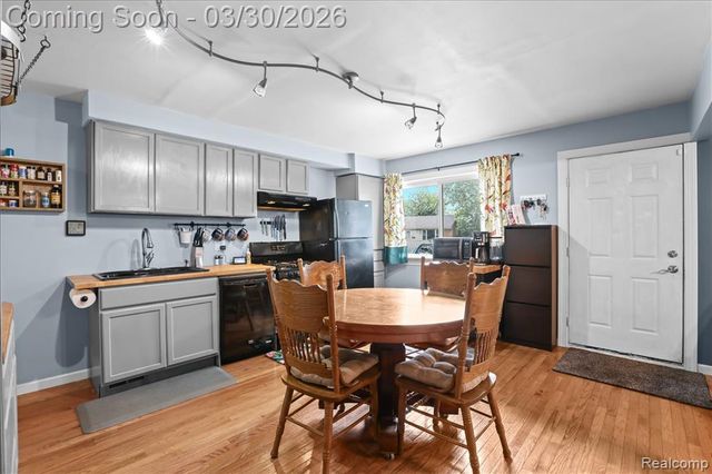 8346 Hillcrest Boulevard, Westland, MI 48185