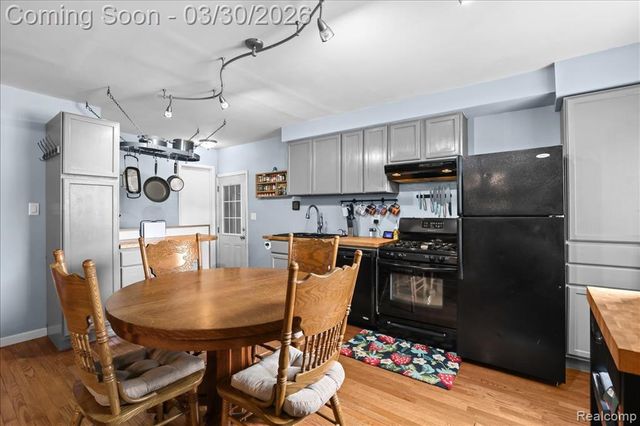 8346 Hillcrest Boulevard, Westland, MI 48185