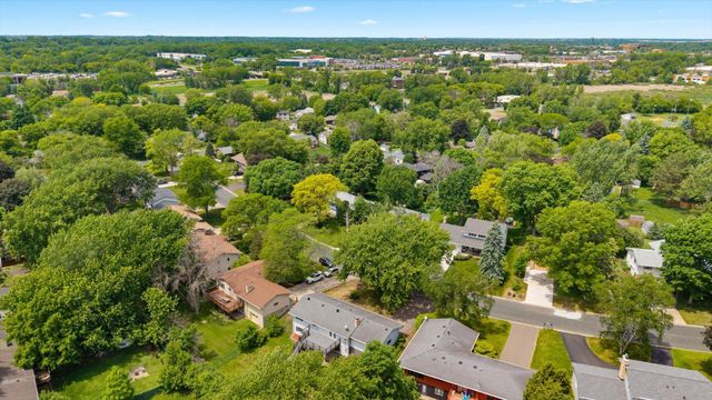 8941 48th Avenue N, New Hope, MN 55428