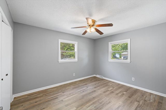 8941 48th Avenue N, New Hope, MN 55428