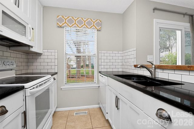 8240 Circle Tree Lane, Charlotte, NC 28277