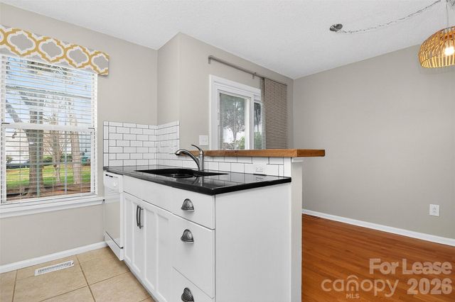 8240 Circle Tree Lane, Charlotte, NC 28277