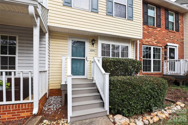 8240 Circle Tree Lane, Charlotte, NC 28277