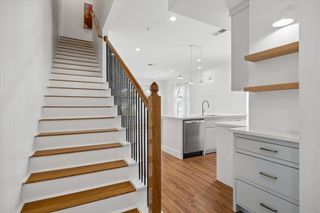 806 Jackson Hill Street 201, Houston, TX 77007