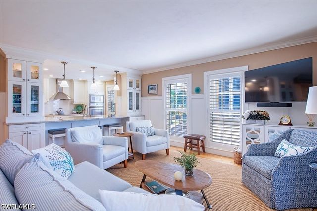 3483 Gulf Shore BLVD N 104, Naples, FL 34103