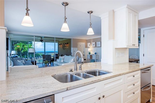 3483 Gulf Shore BLVD N 104, Naples, FL 34103