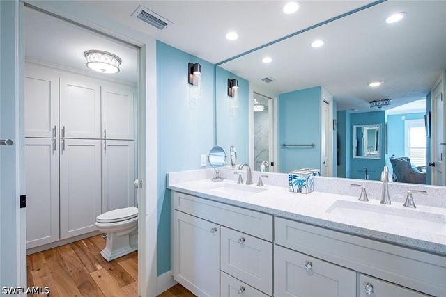 3483 Gulf Shore BLVD N 104, Naples, FL 34103