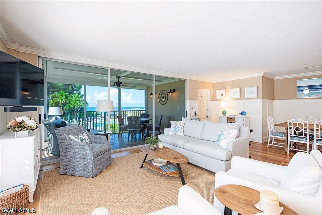 3483 Gulf Shore BLVD N 104, Naples, FL 34103