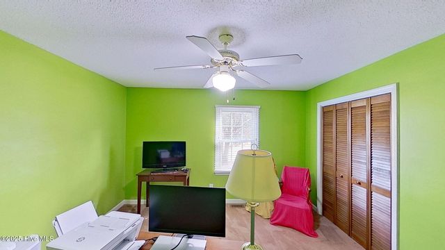 1001 Briarhill Court, New Bern, NC 28562