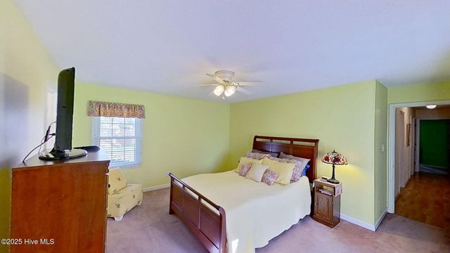 1001 Briarhill Court, New Bern, NC 28562
