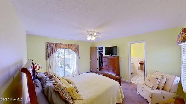 1001 Briarhill Court, New Bern, NC 28562