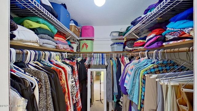 1001 Briarhill Court, New Bern, NC 28562