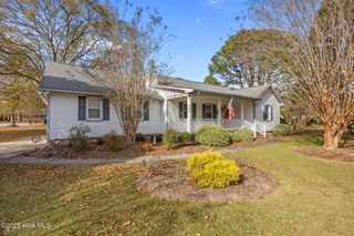 1001 Briarhill Court, New Bern, NC 28562