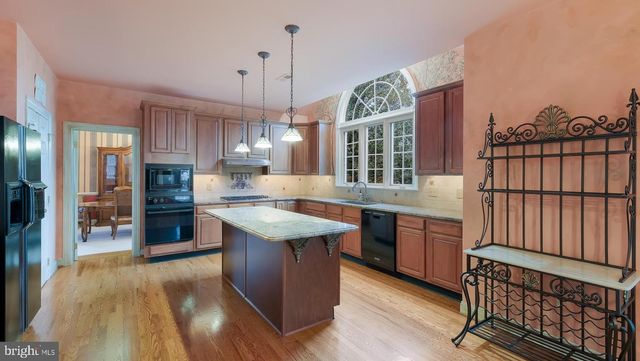 104 CONRAD LN, North Wales, PA 19454