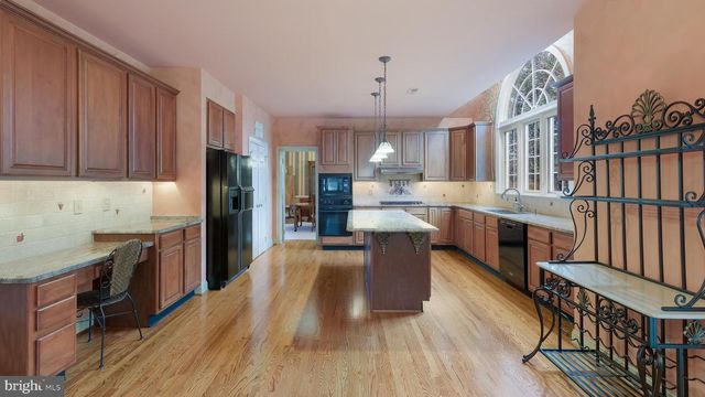 104 CONRAD LN, North Wales, PA 19454