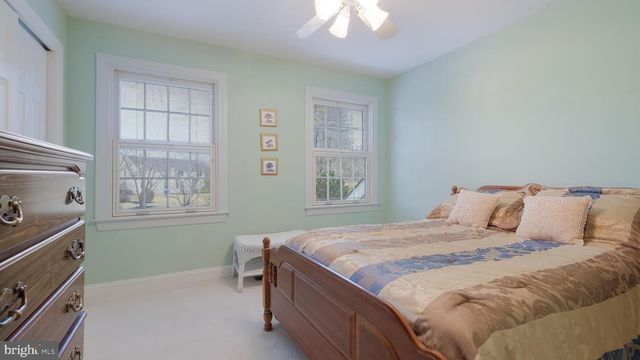 104 CONRAD LN, North Wales, PA 19454