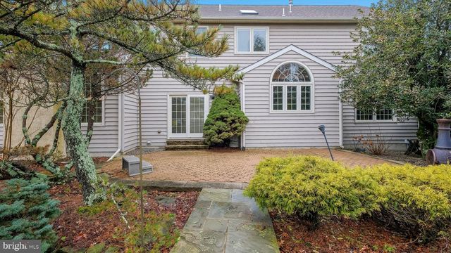 104 CONRAD LN, North Wales, PA 19454