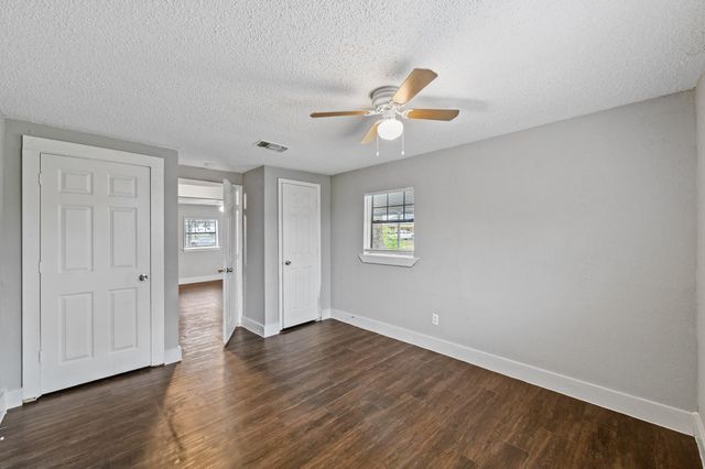 3421 3rd Avenue N, Texas City, TX 77590