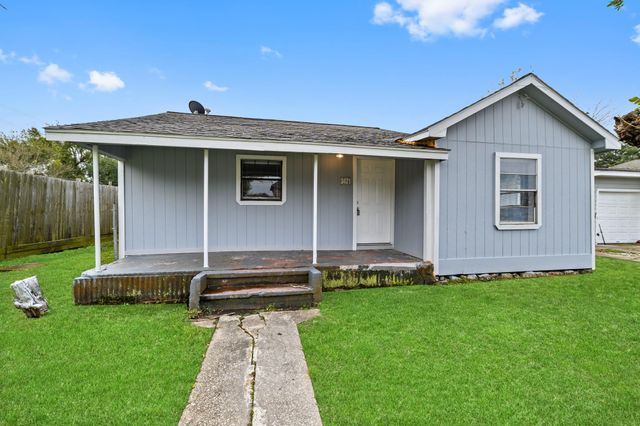 3421 3rd Avenue N, Texas City, TX 77590