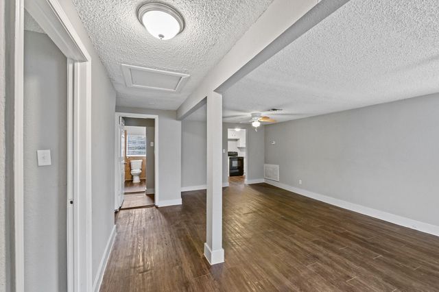 3421 3rd Avenue N, Texas City, TX 77590