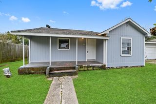 3421 3rd Avenue N, Texas City, TX 77590