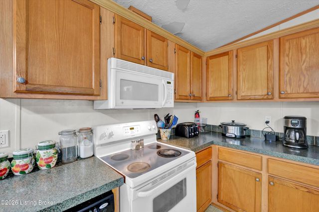 4209 Clark St, Louisville, KY 40213