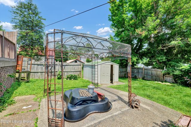 4209 Clark St, Louisville, KY 40213